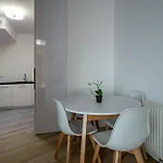 Rentplanet - Krawiecka شقة