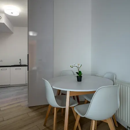 Rentplanet - Krawiecka Apartment